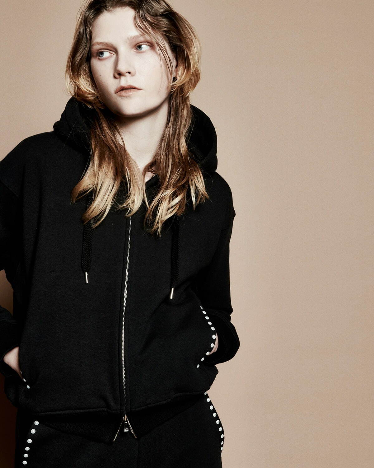 ロアーガンズ(roarguns) 2022-23年秋冬ウィメンズコレクション  - 写真4