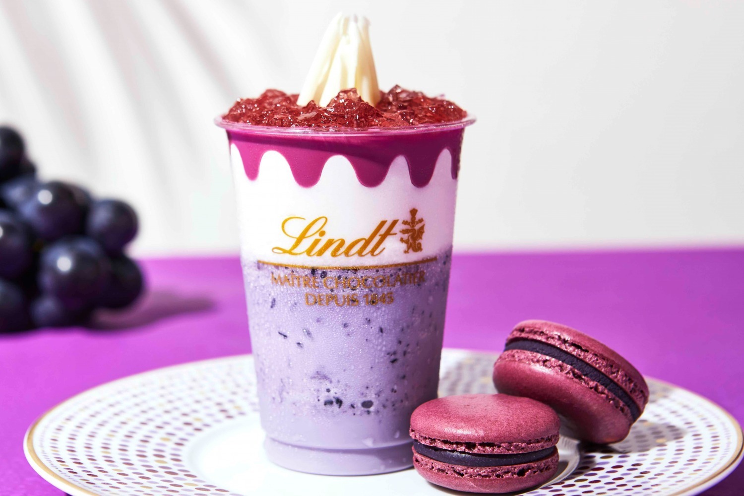 ぶどう｜リンツ「ナガノパープル ショコラドリンク」⾼級⿊ぶどう＆ホワイトチョコの“ゼリーのせ”ドリンク