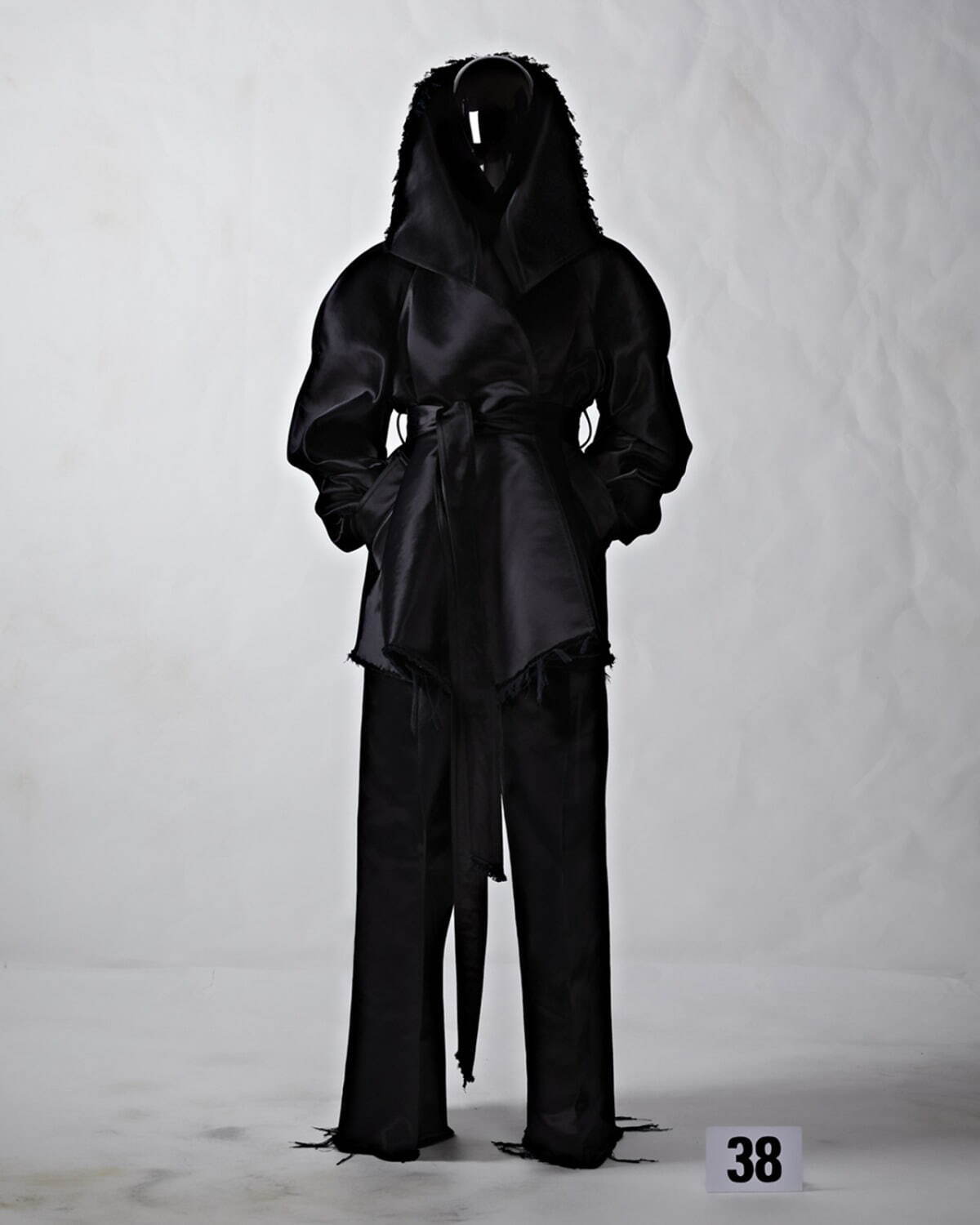 バレンシアガ クチュール(BALENCIAGA Couture ) 2022-23年秋冬ウィメンズ&メンズコレクション  - 写真38