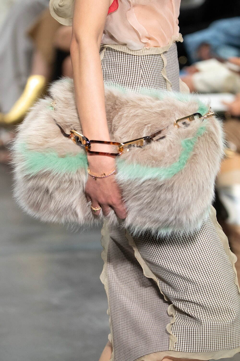 フェンディ(FENDI) オーロック｜写真23