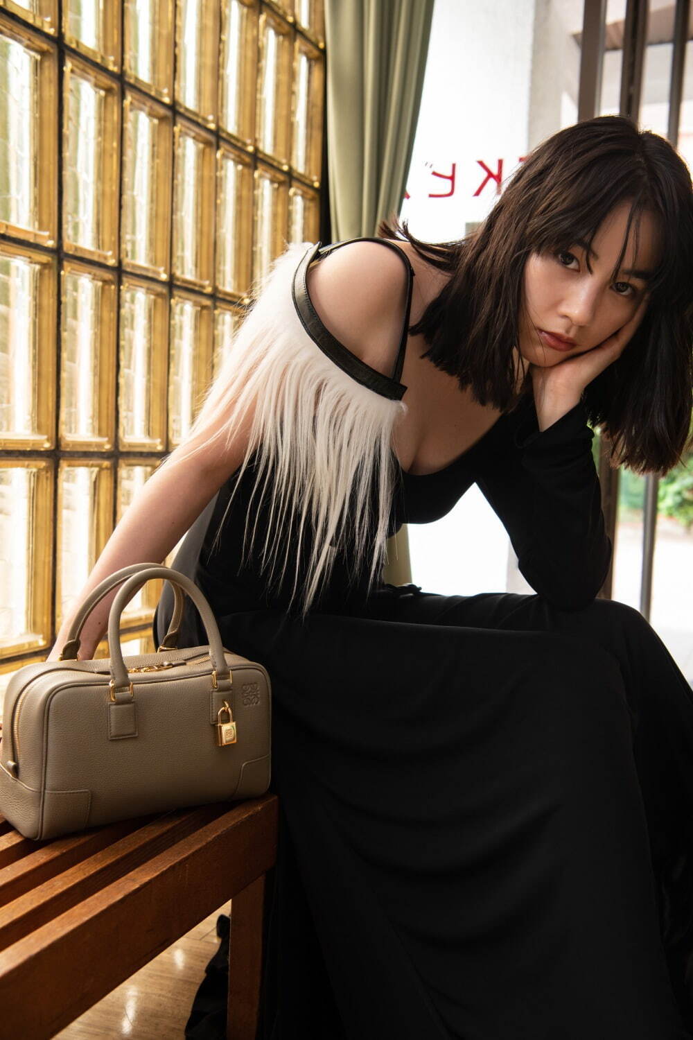 ロエベ(LOEWE) アマソナ16 スクエア｜写真6