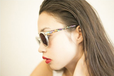 イリアンローヴ「眼鏡＆ニット」