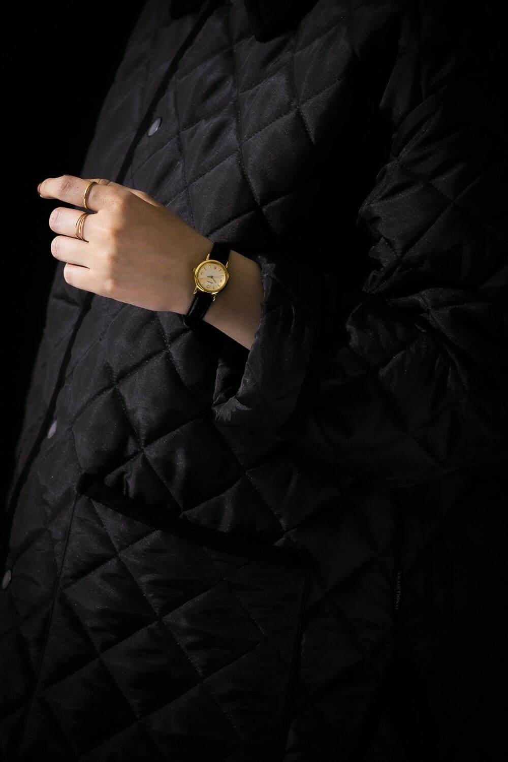 セイコー×アーバンリサーチの新作腕時計、“80年代ヴィンテージ風”文字盤&クロコ型押しバンド｜写真2
