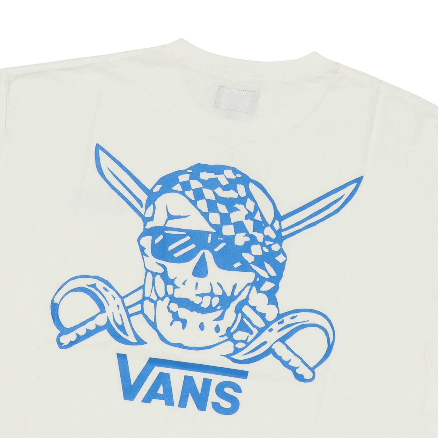 VANS“パイレーツ スカル”プリントの限定Tシャツ＆ヴィンテージ風スウェット｜写真6