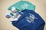 VANS“パイレーツ スカル”プリントの限定Tシャツ＆ヴィンテージ風スウェット｜写真10