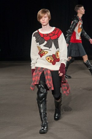 フェノメノン(PHENOMENON)、2010-2011年秋冬コレクション｜写真20