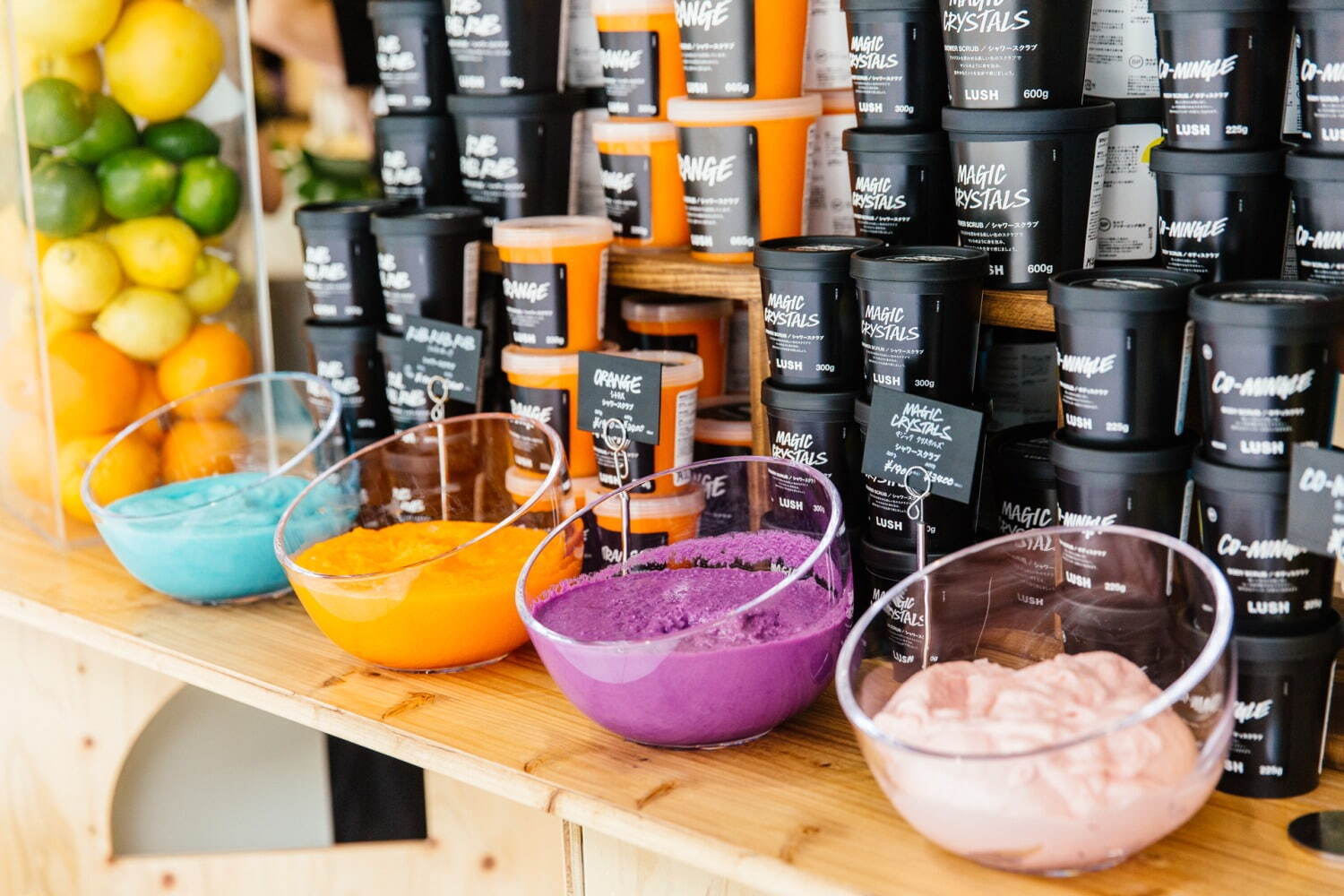 ラッシュ(LUSH) スクラブスタンド｜写真1