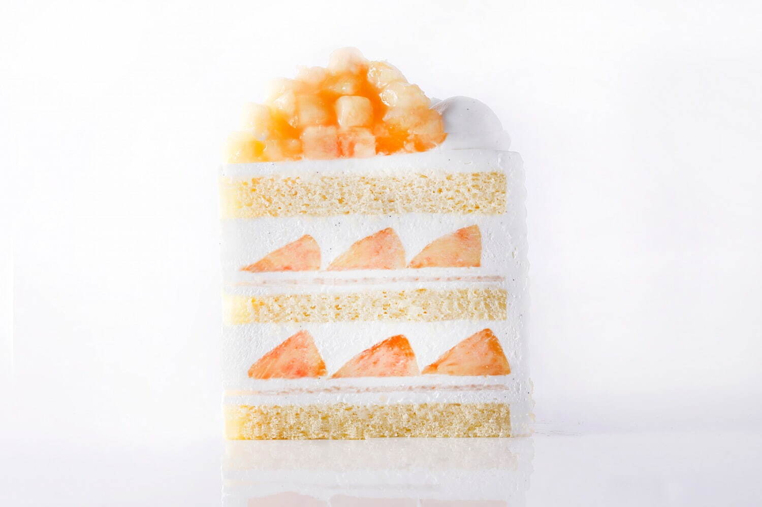 新エクストラスーパーピーチショートケーキ 3,888円＜1日限定20個＞