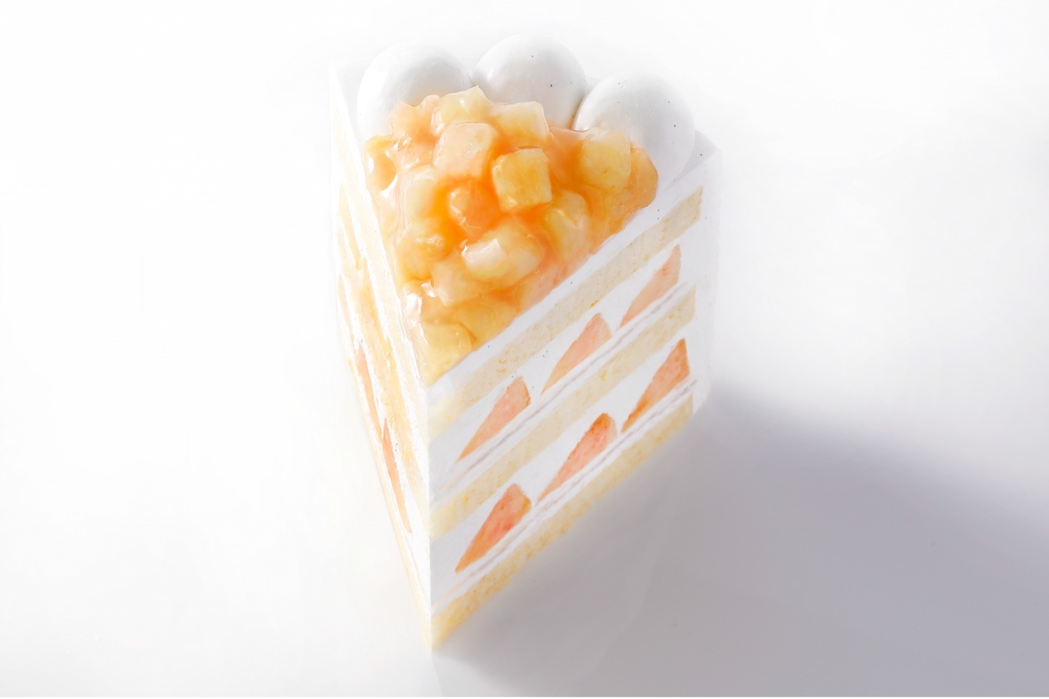 ホテルニューオータニ大阪「新エクストラスーパーピーチショートケーキ」