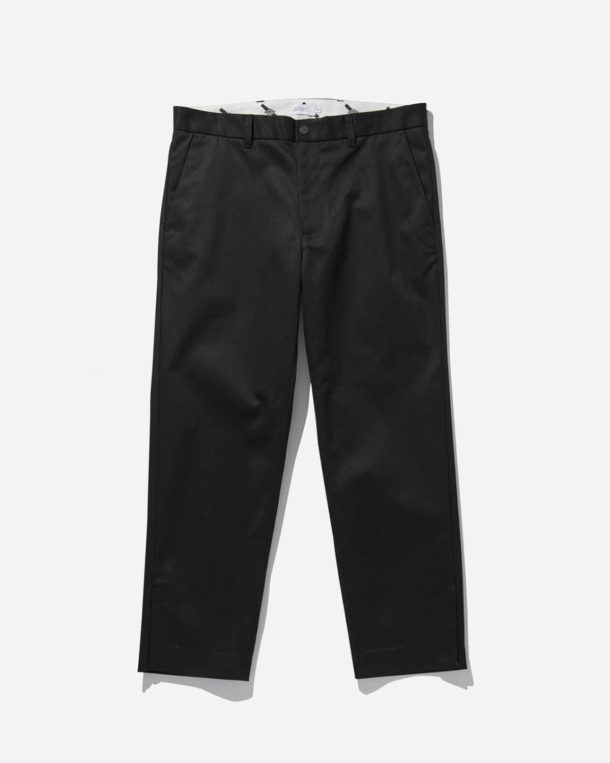 サタデーズ ニューヨークシティ×ディッキーズ、クロップド丈のテーパードパンツ＆タックワイドパンツ｜写真1