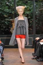 ジャズカッツェ(jazzkatze)、2010-2011年秋冬コレクション｜写真2