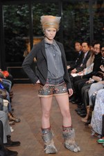 ジャズカッツェ(jazzkatze)、2010-2011年秋冬コレクション｜写真5