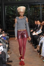 ジャズカッツェ(jazzkatze)、2010-2011年秋冬コレクション｜写真22