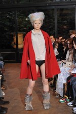 ジャズカッツェ(jazzkatze)、2010-2011年秋冬コレクション｜写真24