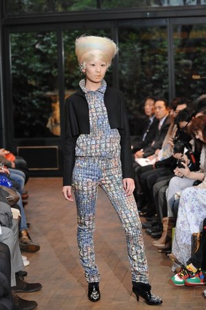 ジャズカッツェ(jazzkatze)、2010-2011年秋冬コレクション｜写真9