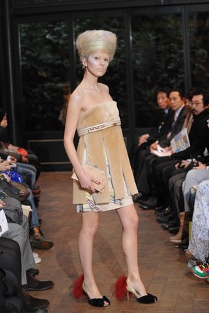 ジャズカッツェ(jazzkatze)、2010-2011年秋冬コレクション｜写真13