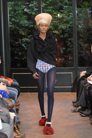 ジャズカッツェ(jazzkatze)、2010-2011年秋冬コレクション｜写真14
