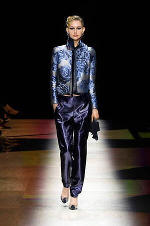 ジョルジオ アルマーニ プリヴェ(GIORGIO ARMANI PRIVÉ) 2022-23年秋冬ウィメンズコレクション  - 写真35