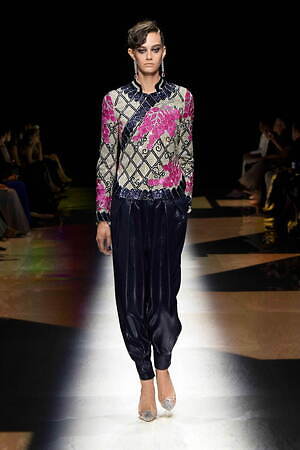 ジョルジオ アルマーニ プリヴェ(GIORGIO ARMANI PRIVÉ) 2022-23年秋冬ウィメンズコレクション  - 写真56