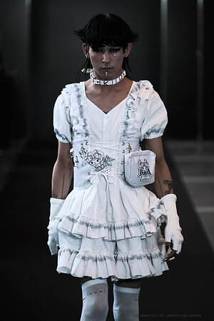 イクミ(IKUMI) 2022年春夏ウィメンズ&メンズコレクション  - 写真2