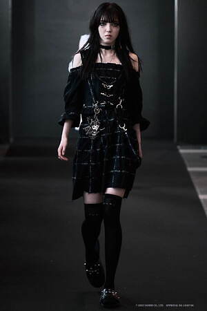 イクミ(IKUMI) 2022年春夏ウィメンズ&メンズコレクション  - 写真7