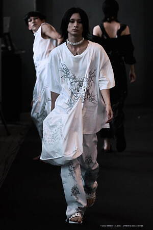 イクミ(IKUMI) 2022年春夏ウィメンズ&メンズコレクション  - 写真36