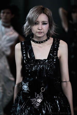 イクミ(IKUMI) 2022年春夏ウィメンズ&メンズコレクション  - 写真56