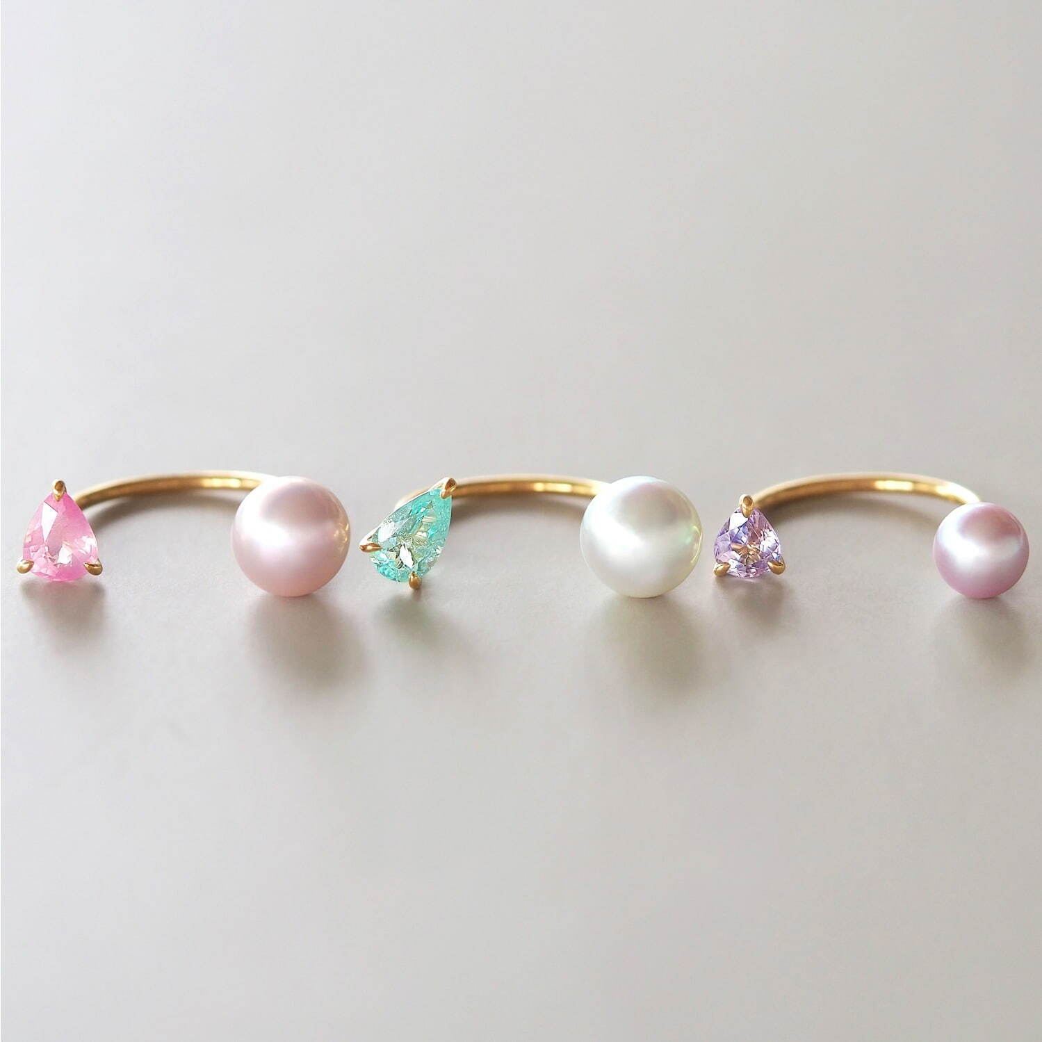 “貝殻モチーフ”の天然石ピアス＆白鳥リングなど、新宿のミカジュエリー限定ショップで｜写真8