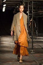 ザ ドレス アンド コー ヒデアキ サカグチ(The Dress & Co. HIDEAKI SAKAGUCHI)、2010-2011年秋冬コレクション｜写真2