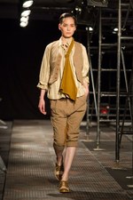 ザ ドレス アンド コー ヒデアキ サカグチ(The Dress & Co. HIDEAKI SAKAGUCHI)、2010-2011年秋冬コレクション｜写真16