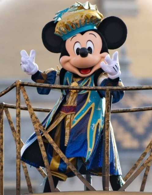 東京ディズニーシー「ディズニー・ハロウィーン・グリーティング」
ミッキーマウスのコスチュームイメージ