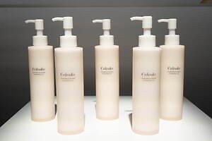セルヴォーク22年秋スキンケア、“美容オイルで肌を洗う?!”新発想クレンジングオイル誕生|写真1