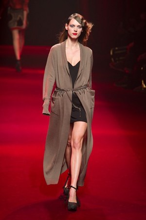 G.V.G.V.(ジーヴィージーヴィー)、 2010-2011年秋冬シーズンコレクション｜写真19