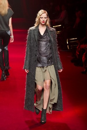 G.V.G.V.(ジーヴィージーヴィー)、 2010-2011年秋冬シーズンコレクション｜写真24