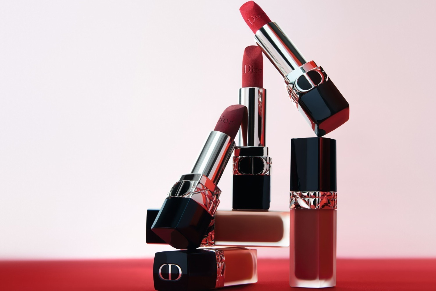ディオール名品リップ「ルージュ ディオール」に“ドレス着想”の限定色、色落ち感ゼロルージュに新色
