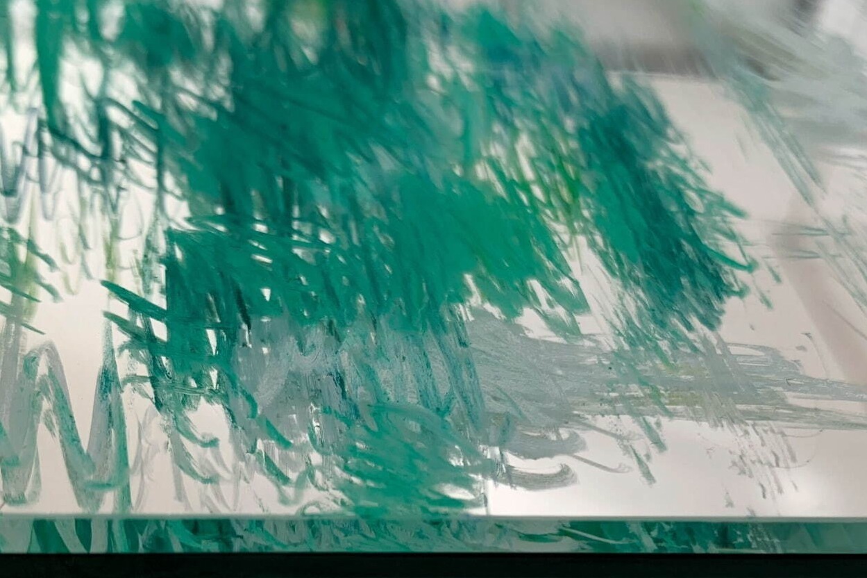 ユージーン・スタジオを中心とした作品展示が東京・天王洲で、代表作から初公開作品まで一堂に集結