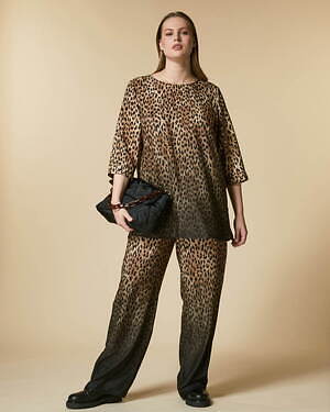 マリナ リナルディ(MARINA RINALDI) 2022-23年秋冬ウィメンズコレクション  - 写真3