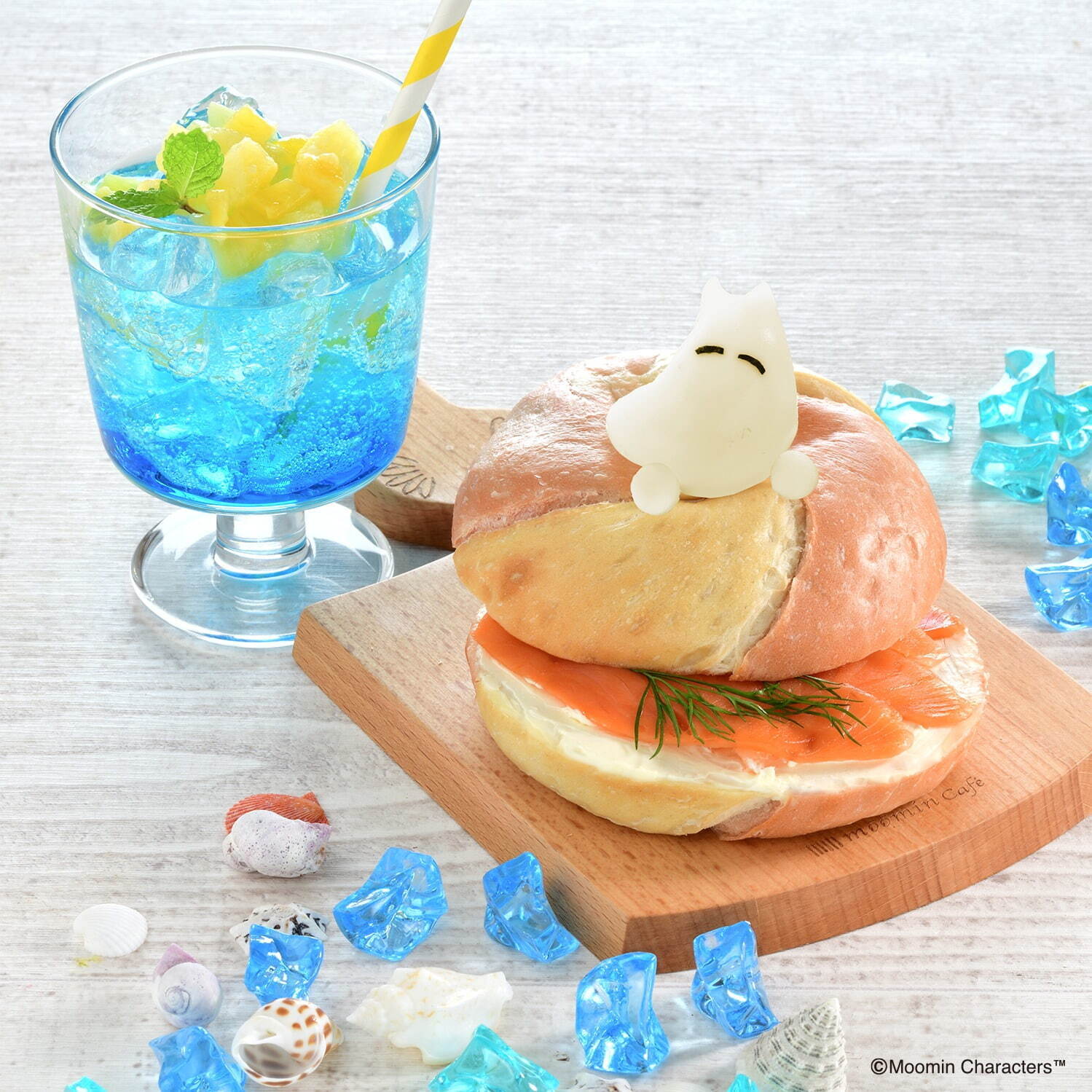 ムーミンカフェ スタンド 夏メニュー ムーミンがぷかぷか浮かぶような ソーダやベーグルサンド ファッションプレス