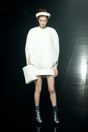 アライサラ(araisara)、2010-2011年秋冬コレクション｜写真19