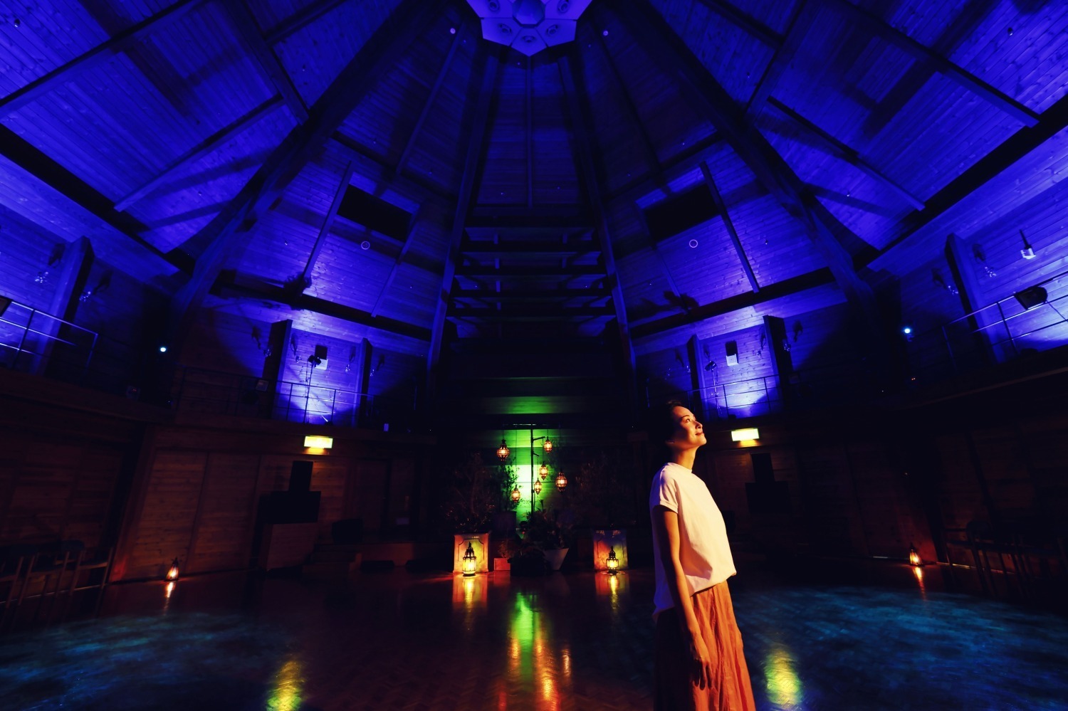 フラワーパーク(花庭園)｜神⼾布引ハーブ園／ロープウェイの夏イベント、ランプが燈る「癒しの森」アロマの香り×音楽の癒し空間