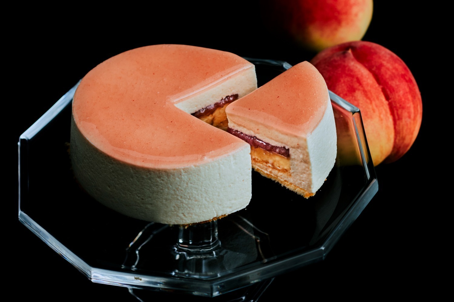 メゾンカカオ白桃スイーツ、“もぎたて桃”のアロマ生チョコ＆白桃生チョコタルト