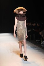 カミシマチナミ(KAMISHIMA CHINAMI)、2010-2011年秋冬コレクション｜写真10