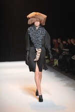 カミシマチナミ(KAMISHIMA CHINAMI)、2010-2011年秋冬コレクション｜写真23