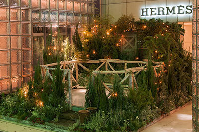 スケートリンク｜銀座エルメスにちいさなスケートリンクが登場 - スケート教室も開催