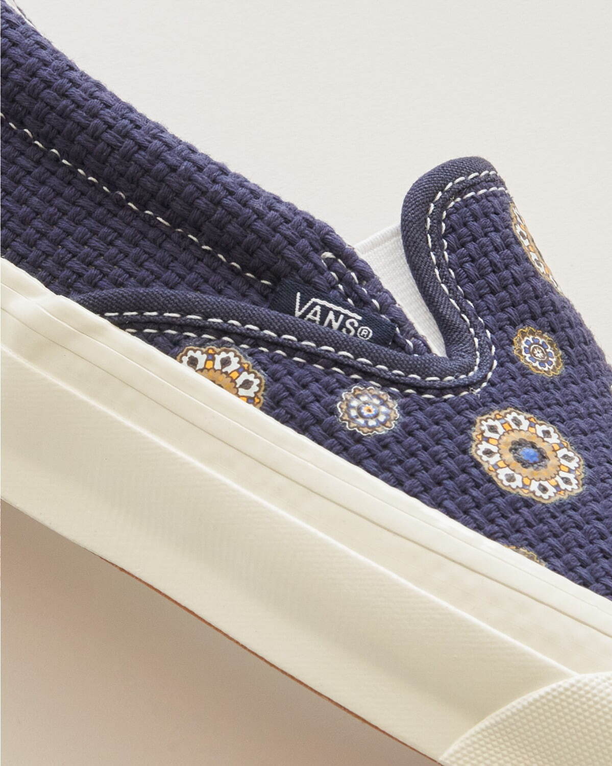 KITH×Vans Vaultのスニーカー、花柄やタイル模様のオーセンティック＆クラシックスリッポン｜写真9