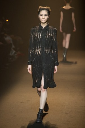 アグリ サギモリ(AGURI SAGIMORI)、2010-2011年秋冬コレクション｜写真5