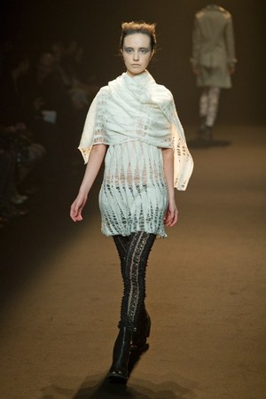 アグリ サギモリ(AGURI SAGIMORI)、2010-2011年秋冬コレクション｜写真13