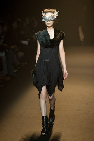 アグリ サギモリ(AGURI SAGIMORI)、2010-2011年秋冬コレクション｜写真21