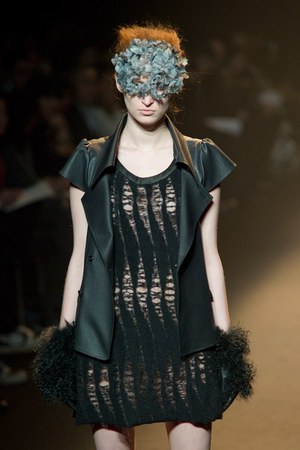 アグリ サギモリ(AGURI SAGIMORI)、2010-2011年秋冬コレクション｜写真22