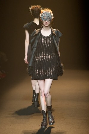 アグリ サギモリ(AGURI SAGIMORI)、2010-2011年秋冬コレクション｜写真22